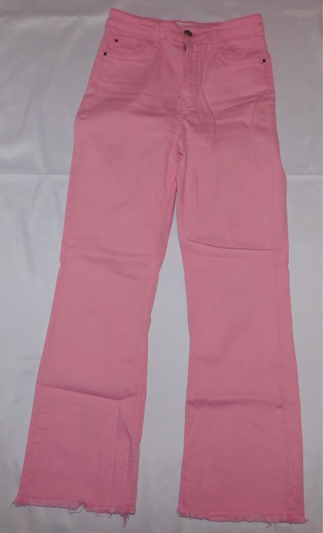 Pantalón vaquero rosa flare