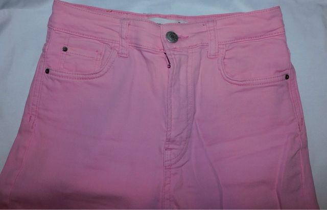 Pantalón vaquero rosa flare