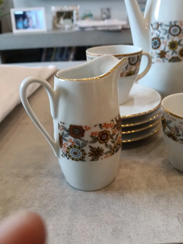 Juego de café de porcelana floral