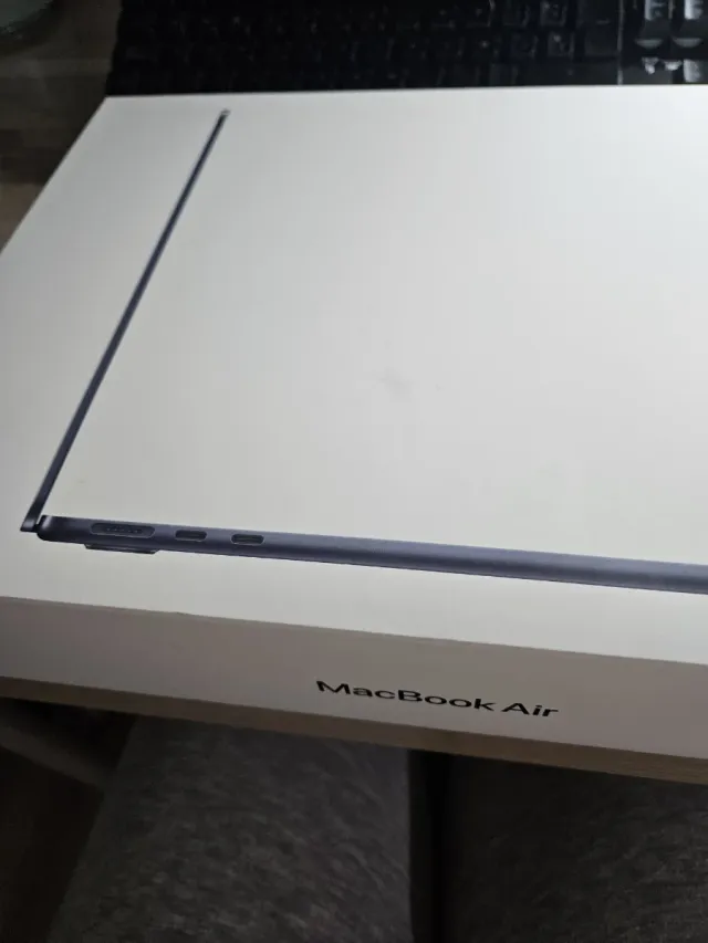 NUEVO - MacBook Air 13' M4