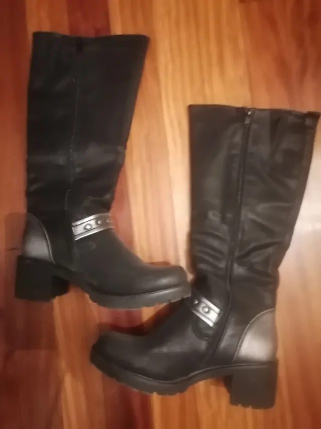 Stivali alti da donna neri e argentati