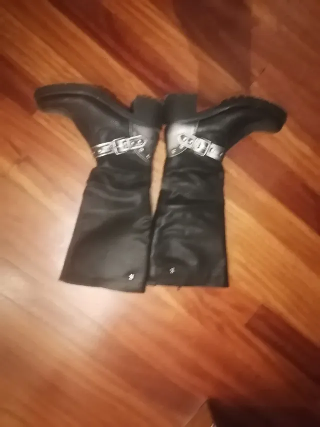 Stivali alti da donna neri e argentati