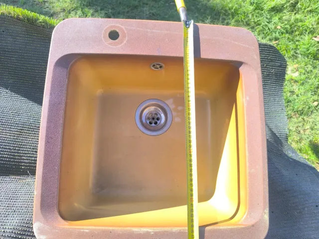 Fregadero de cocina marrón