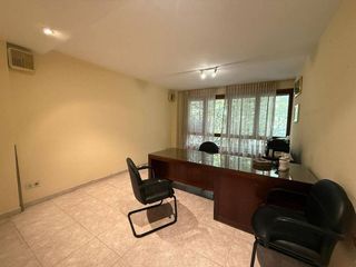 Oficina en alquiler en Eixample Nord – La Devesa en Girona