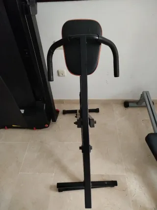 Bicicleta estática gimnasio