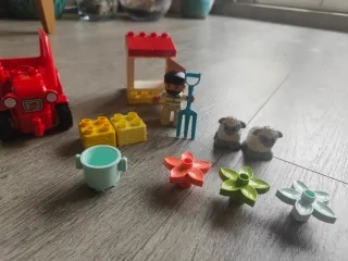 Lego Duplo 10950 Tractor y Granja (Sin caja)