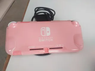 Nintendo Switch Lite Rosa con custodia e due giochi