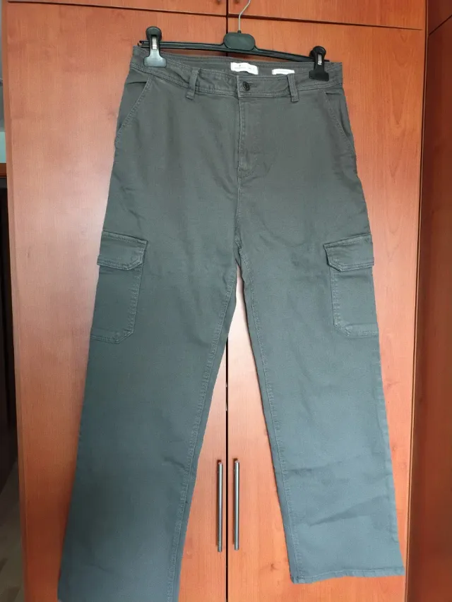 Pantalón cargo Springfield mujer gris