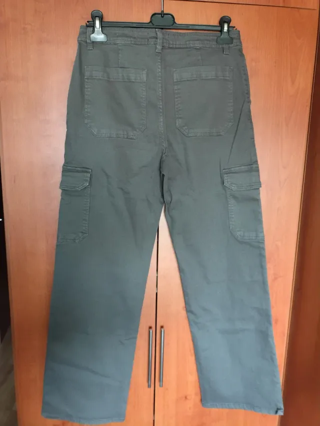 Pantalón cargo Springfield mujer gris