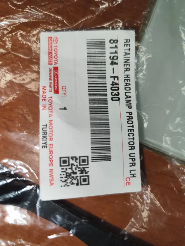 Soporte Faro Izquierdo Toyota C-HR  81194-F4030