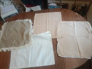 Fundas cojín beige y marrón con flores