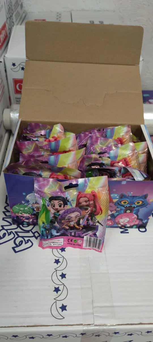 Caja Sobres Sorpresa Kpop Demon Hunters