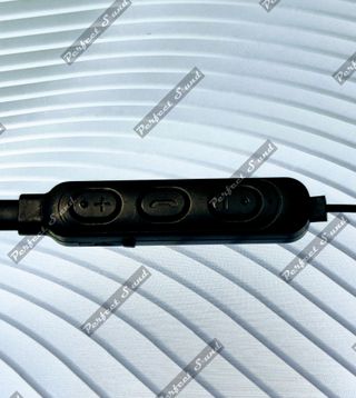 Auriculares inalámbricos deportivos con banda