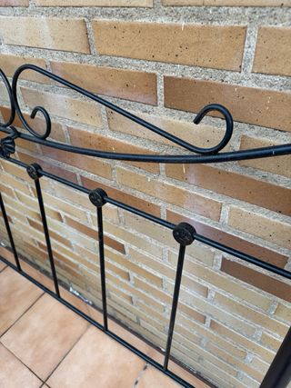Cabecero de cama de forja negro. medida 150.