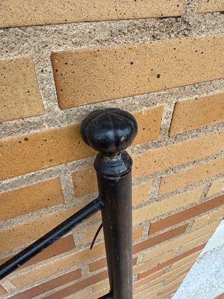 Cabecero de cama de forja negro. medida 150.