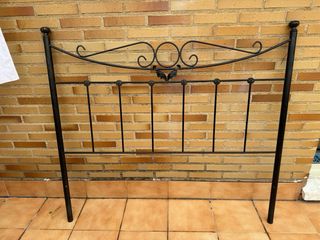 Cabecero de cama de forja negro. medida 150.