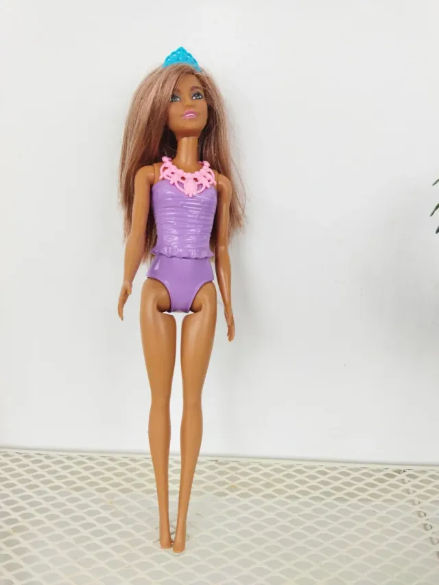 Barbie Verano Morado Corona Azul