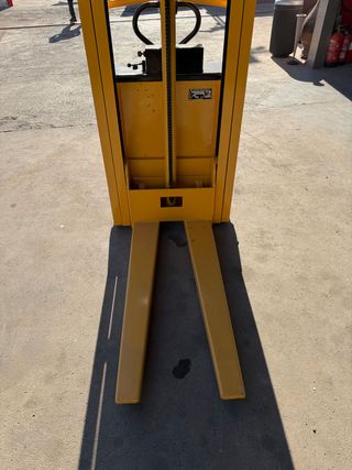 Apilador Eléctrico MPIC 2B - 1000 Kg