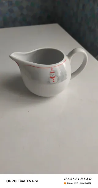 Lattiera Thun con pupazzo di neve