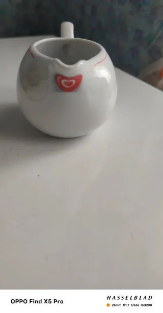 Lattiera Thun con pupazzo di neve