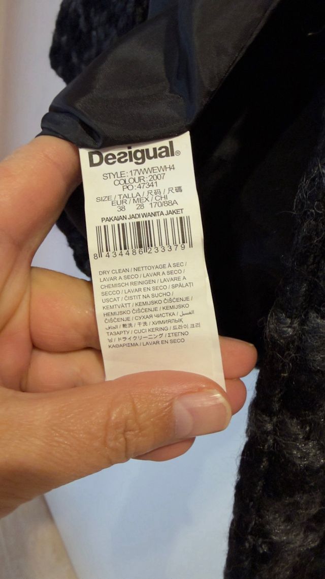 Abrigo Desigual Mujer Negro y Gris