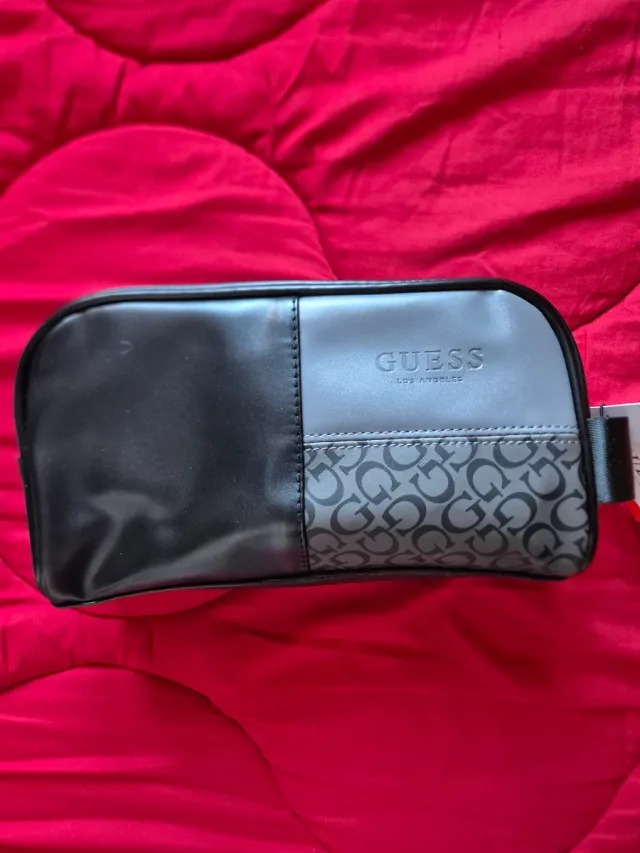Neceser Guess Negro y Gris