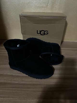 Stivaletti UGG neri