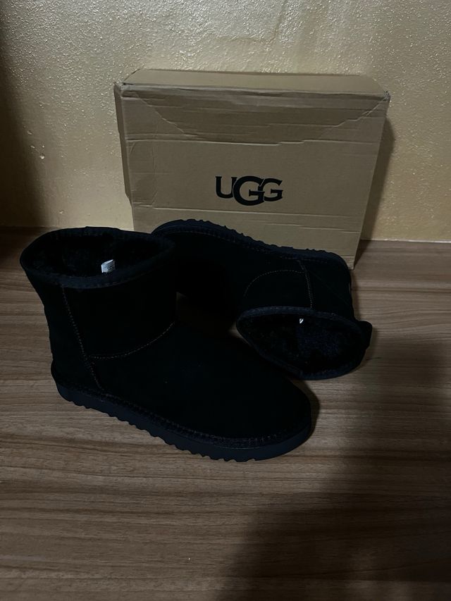 Stivaletti UGG neri