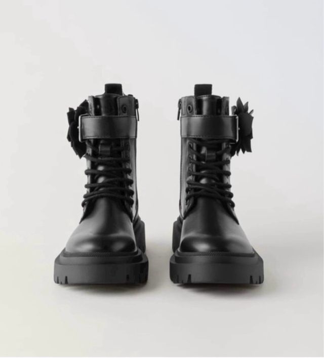 Botas Zara Talla 36 Flor Negra