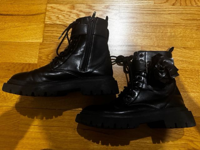 Botas Zara Talla 36 Flor Negra