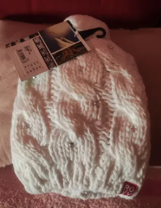 Gorro Blanco con strass plateado de Roxy