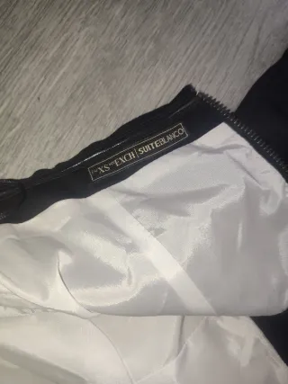 Vestido strapless blanco y negro