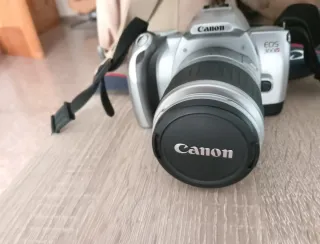 Cámara Canon EOS 300 + Accesorios