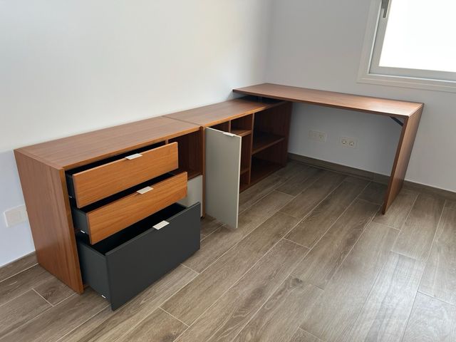 Escritorio modular con cajones