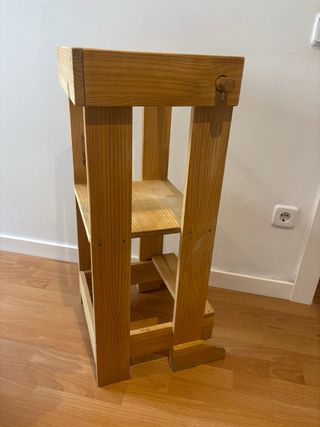 Torre di apprendimento Montessori in legno