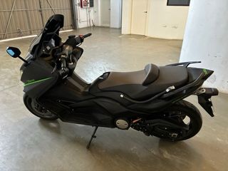 Yamaha Tmax 530 con 18.000km del 2013