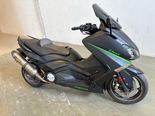 Yamaha Tmax 530 con 18.000km del 2013