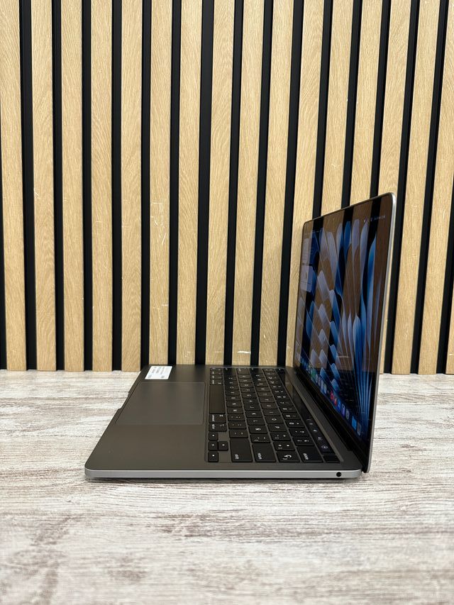 MacBook Pro 13" 2020 TB M1 8gb 256gb SSD