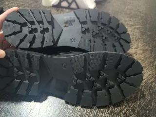 Zapatos charol negros nuevos