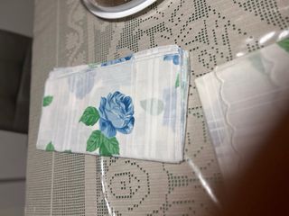 Tovaglia con 12 tovaglioli