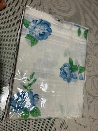 Tovaglia con 12 tovaglioli