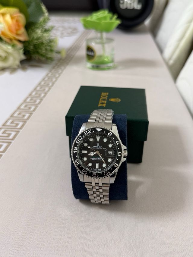 GMT-Master II quadrante nero con bracciale Jubilee