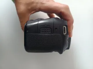 Canon EOS 90D Cámara DSLR solo Cuerpo y accesorios