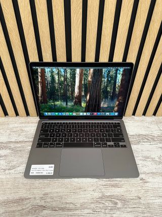 MacBook Air 13" 2020 i3 8gb 256gb SSD