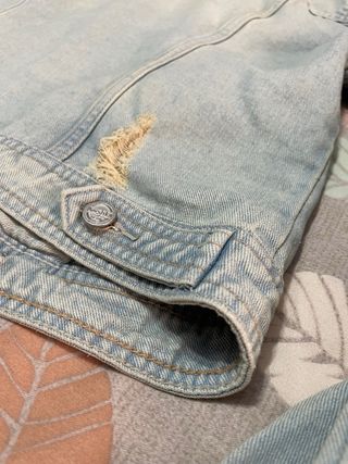 Chaqueta vaquera con encaje