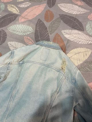 Chaqueta vaquera con encaje