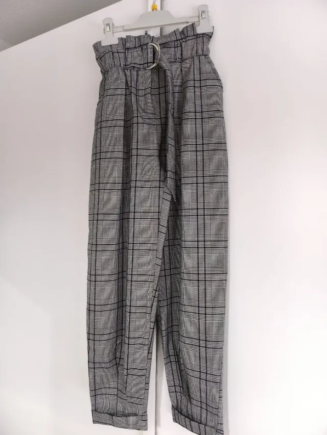 Pantalón de vestir Bershka cuadros
