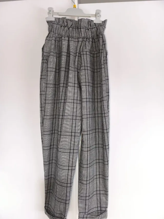 Pantalón de vestir Bershka cuadros
