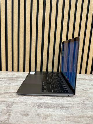 MacBook Air 13" 2020 M1 8gb 256gb SSD