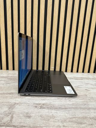 MacBook Air 13" 2020 M1 8gb 256gb SSD